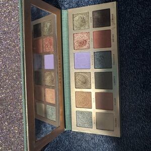 Anastasia eyeshadow with box